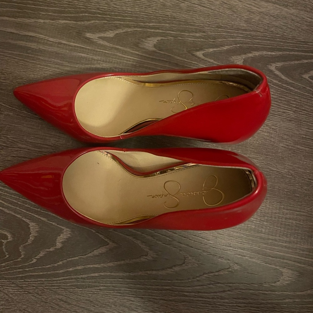Red Pumps - Picture 4 of 4